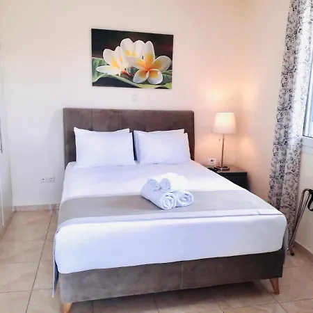Lovely Finikounta